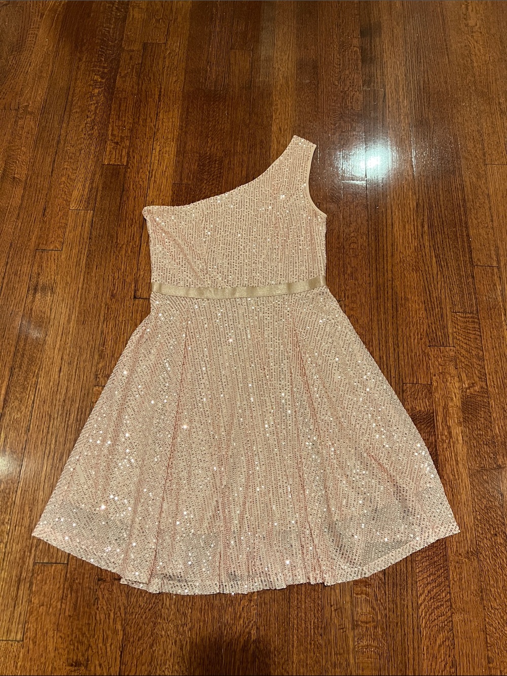 Bery Love Sequins One-Shoulder Dress